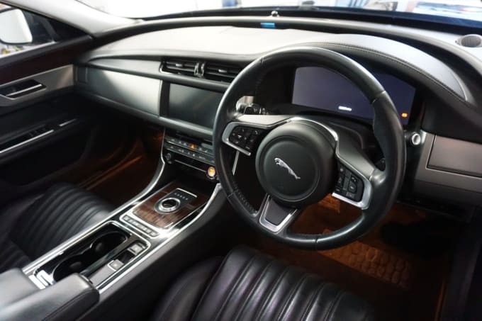 2025 Jaguar Xf