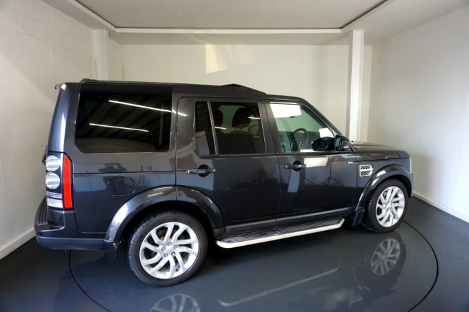 2025 Land Rover Discovery 4