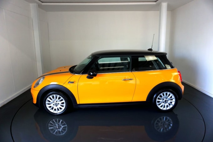 2025 Mini Hatch