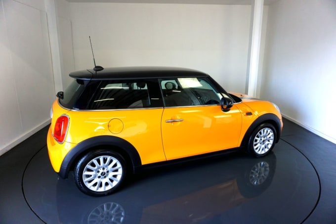 2025 Mini Hatch