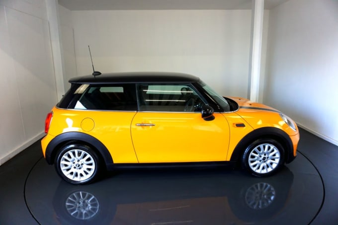 2025 Mini Hatch