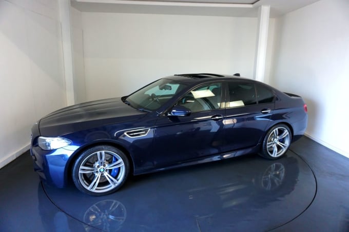 2025 BMW M5