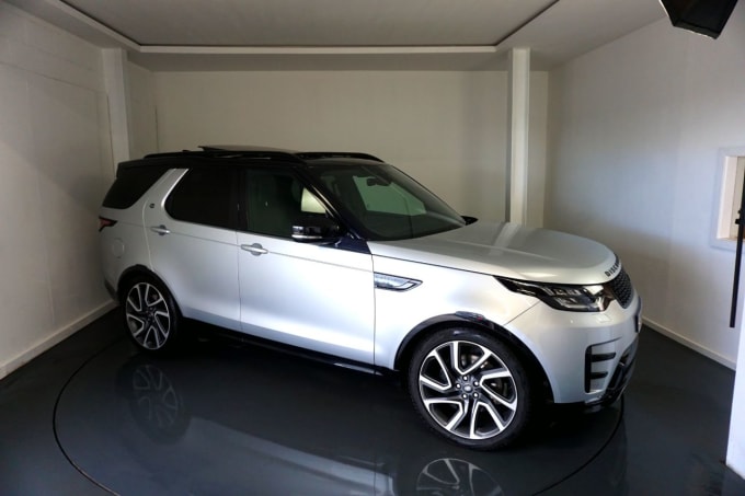 2025 Land Rover Discovery 5