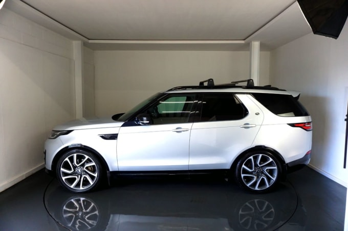2025 Land Rover Discovery 5