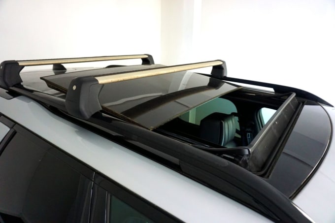 2025 Land Rover Discovery 5