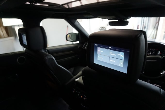 2025 Land Rover Discovery 5
