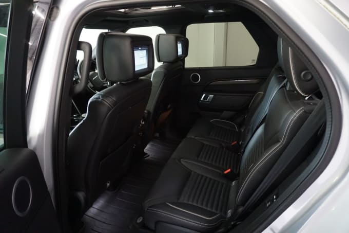 2025 Land Rover Discovery 5