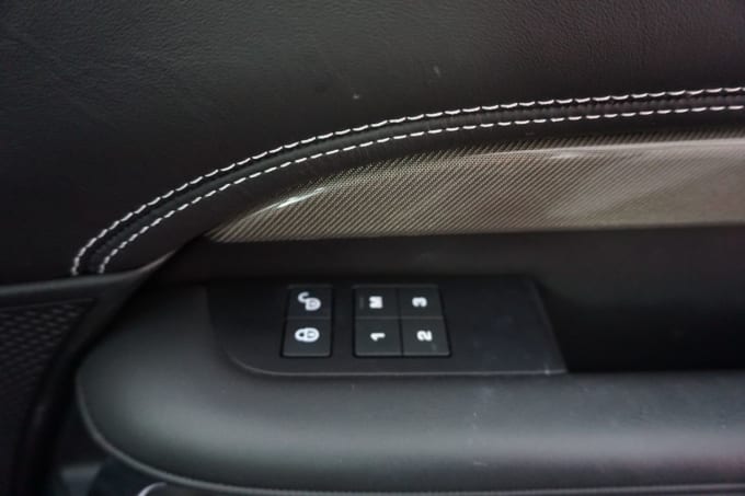 2025 Land Rover Discovery 5