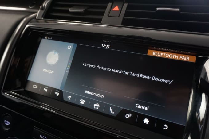 2025 Land Rover Discovery 5