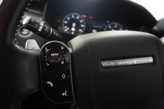 2025 Land Rover Discovery 5