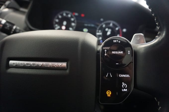 2025 Land Rover Discovery 5