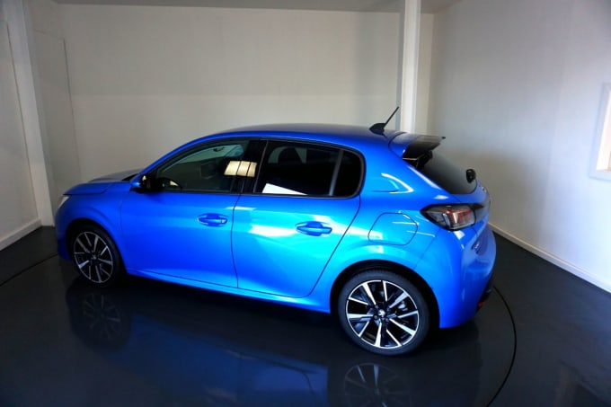 2025 Peugeot 208