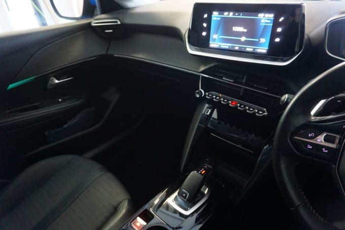2025 Peugeot 208