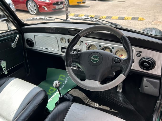 2025 Rover Mini