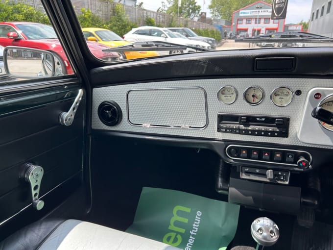 2025 Rover Mini