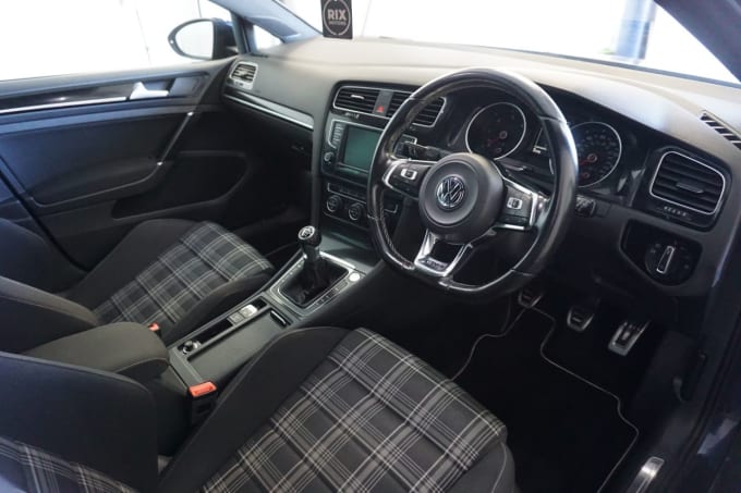 2016 Volkswagen Golf
