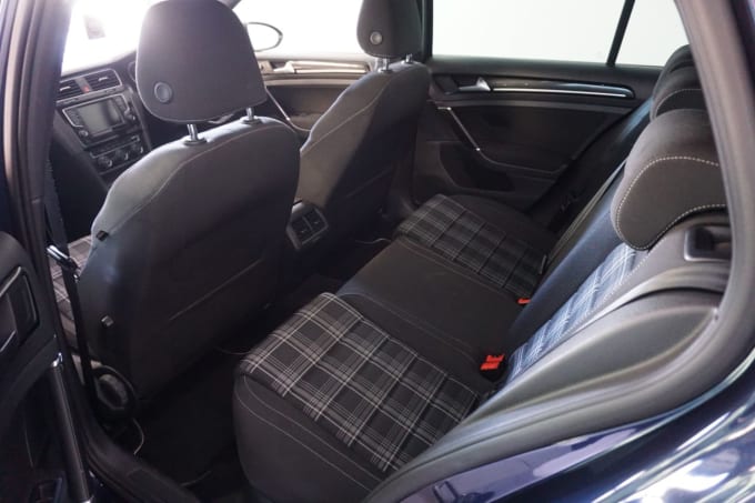 2016 Volkswagen Golf