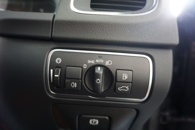 2025 Volvo V60