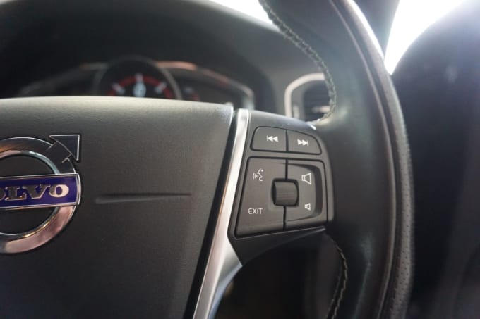 2025 Volvo V60
