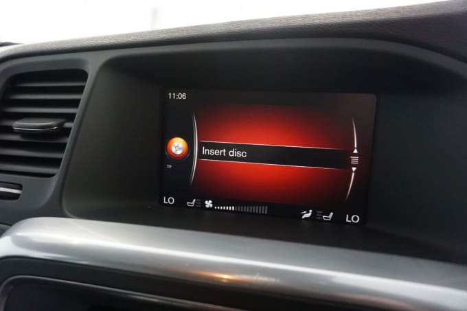 2025 Volvo V60