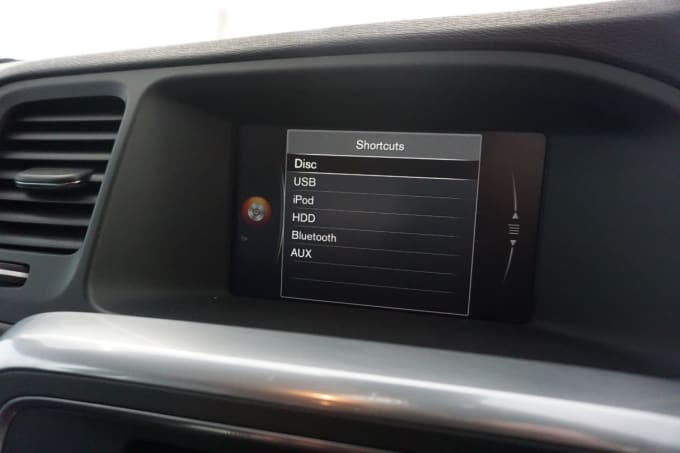 2025 Volvo V60