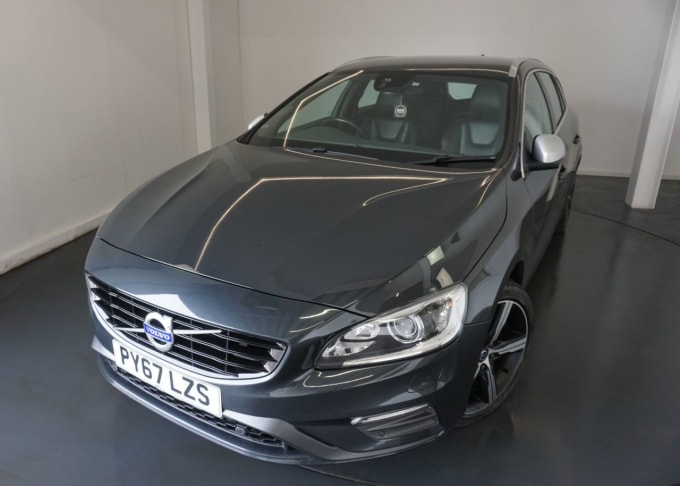 2025 Volvo V60