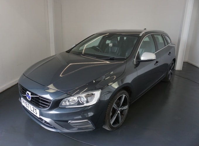 2025 Volvo V60