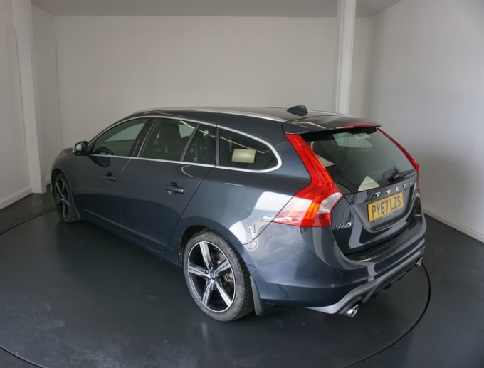 2025 Volvo V60