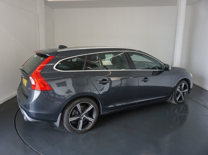 2025 Volvo V60