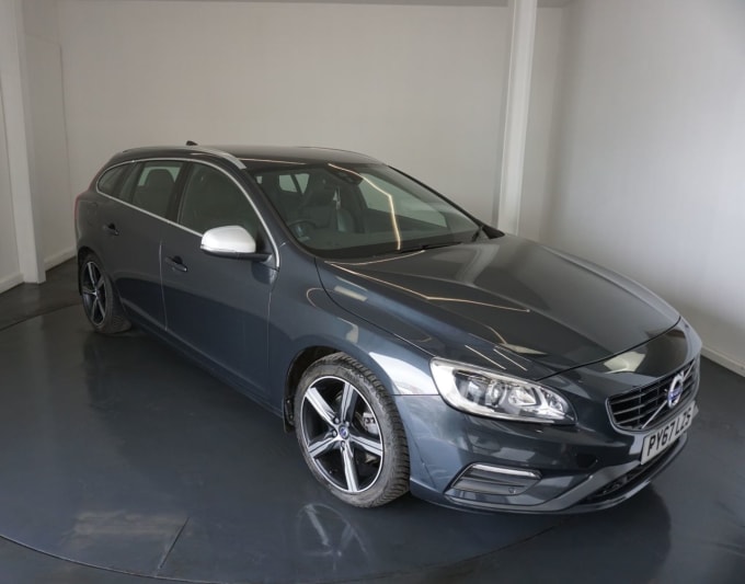 2025 Volvo V60