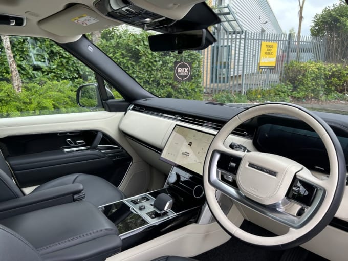 2025 Land Rover Range Rover