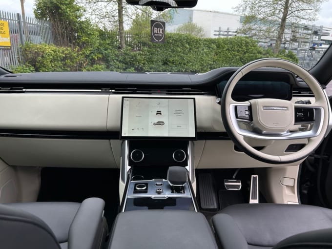 2025 Land Rover Range Rover