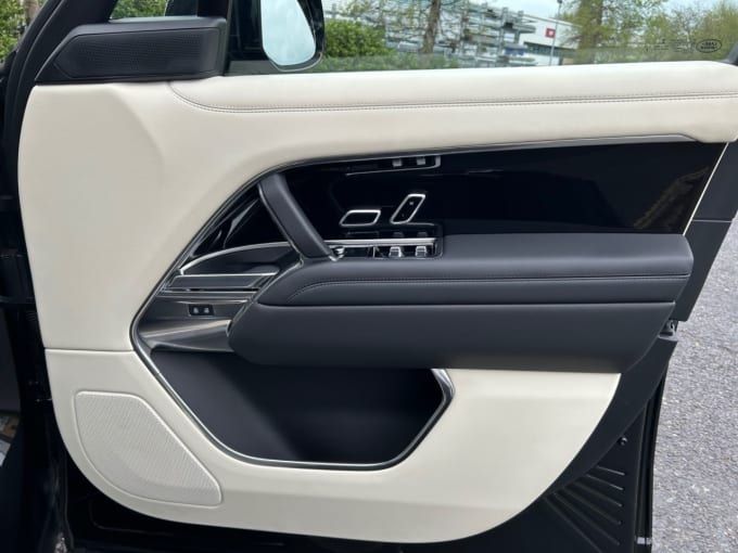 2025 Land Rover Range Rover