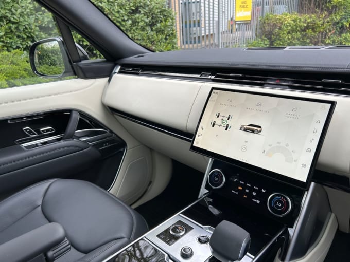 2025 Land Rover Range Rover
