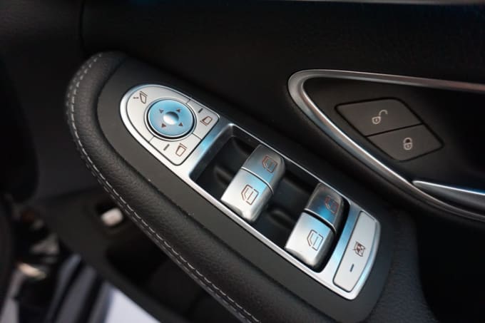2025 Mercedes-benz C-class