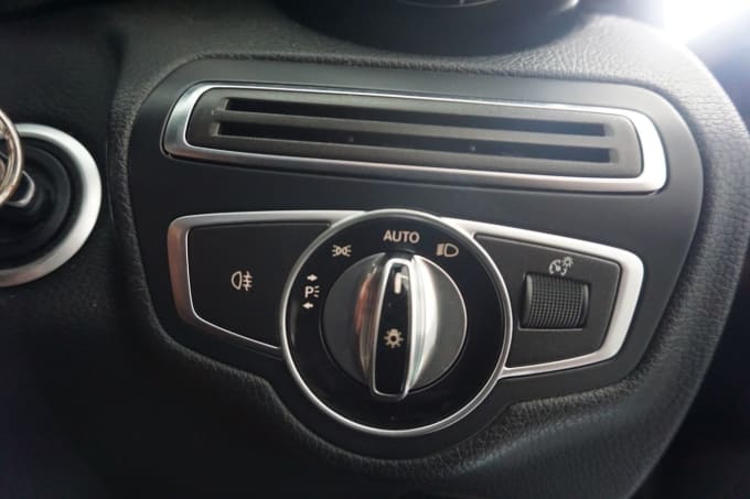 2025 Mercedes-benz C-class