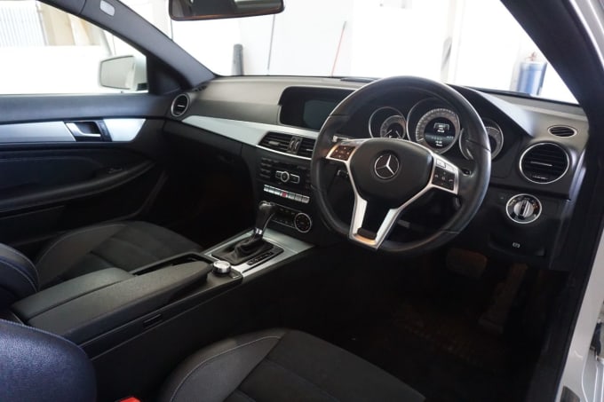 2025 Mercedes-benz C-class