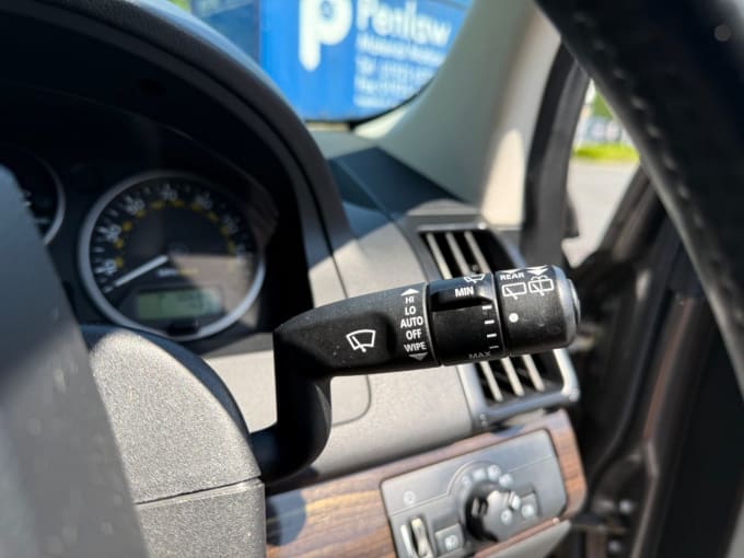 2025 Land Rover Freelander 2