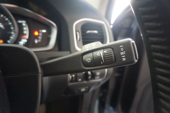 2025 Volvo V60 Cross Country
