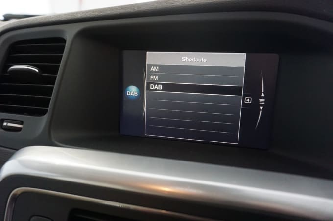 2025 Volvo V60 Cross Country