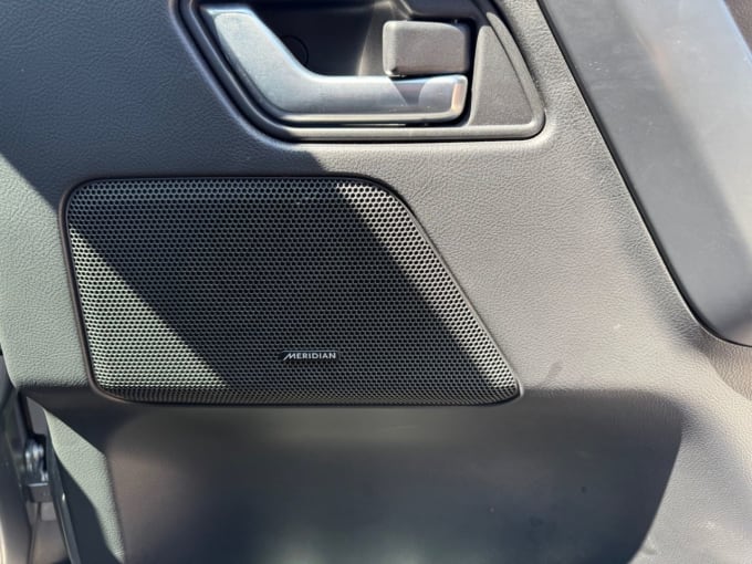 2025 Land Rover Freelander 2