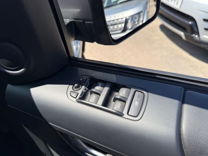 2025 Land Rover Freelander 2