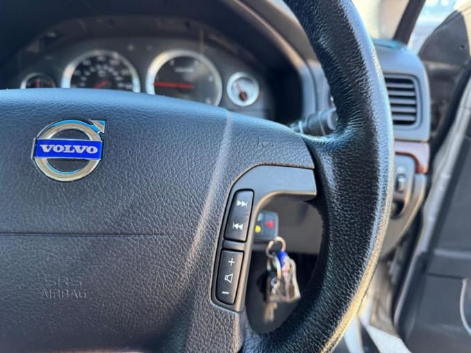 2025 Volvo S80