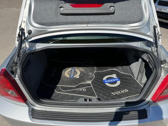 2025 Volvo S80