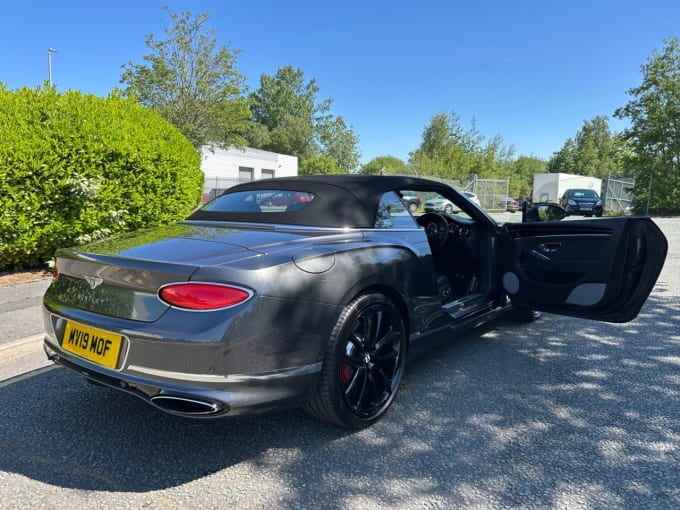 2025 Bentley Continental