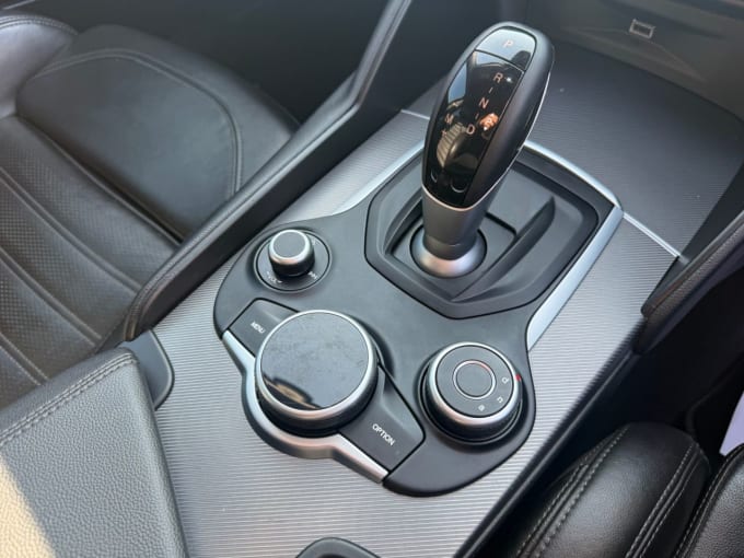 2025 Alfa Romeo Giulia