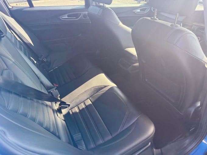 2025 Alfa Romeo Giulia