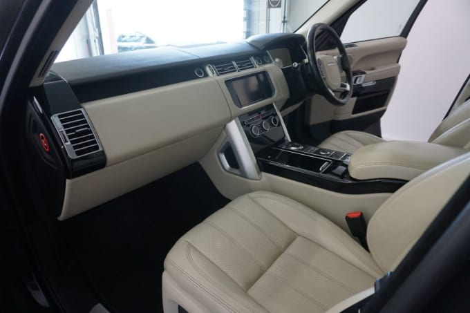 2025 Land Rover Range Rover