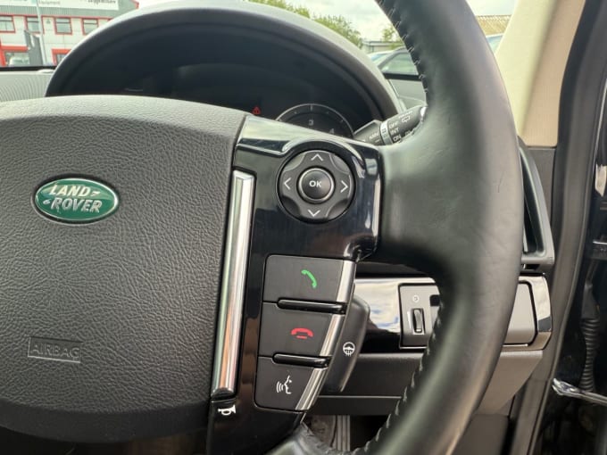 2025 Land Rover Freelander 2