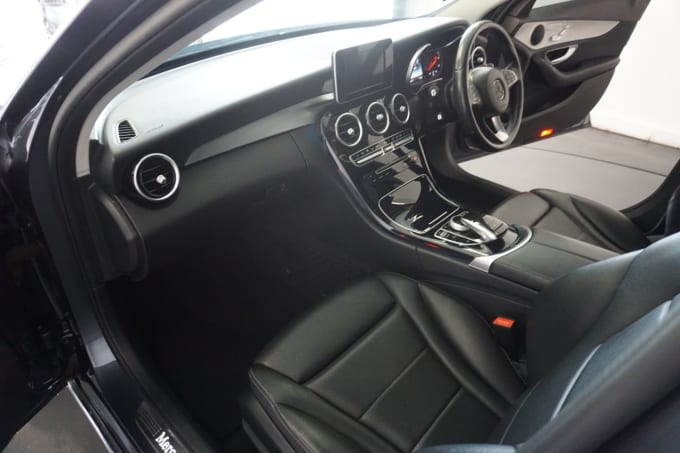 2025 Mercedes-benz C-class